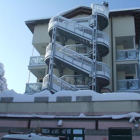 Hotel Kristall Loiano Buitenkant foto