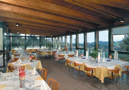 Hotel Kristall Loiano Buitenkant foto